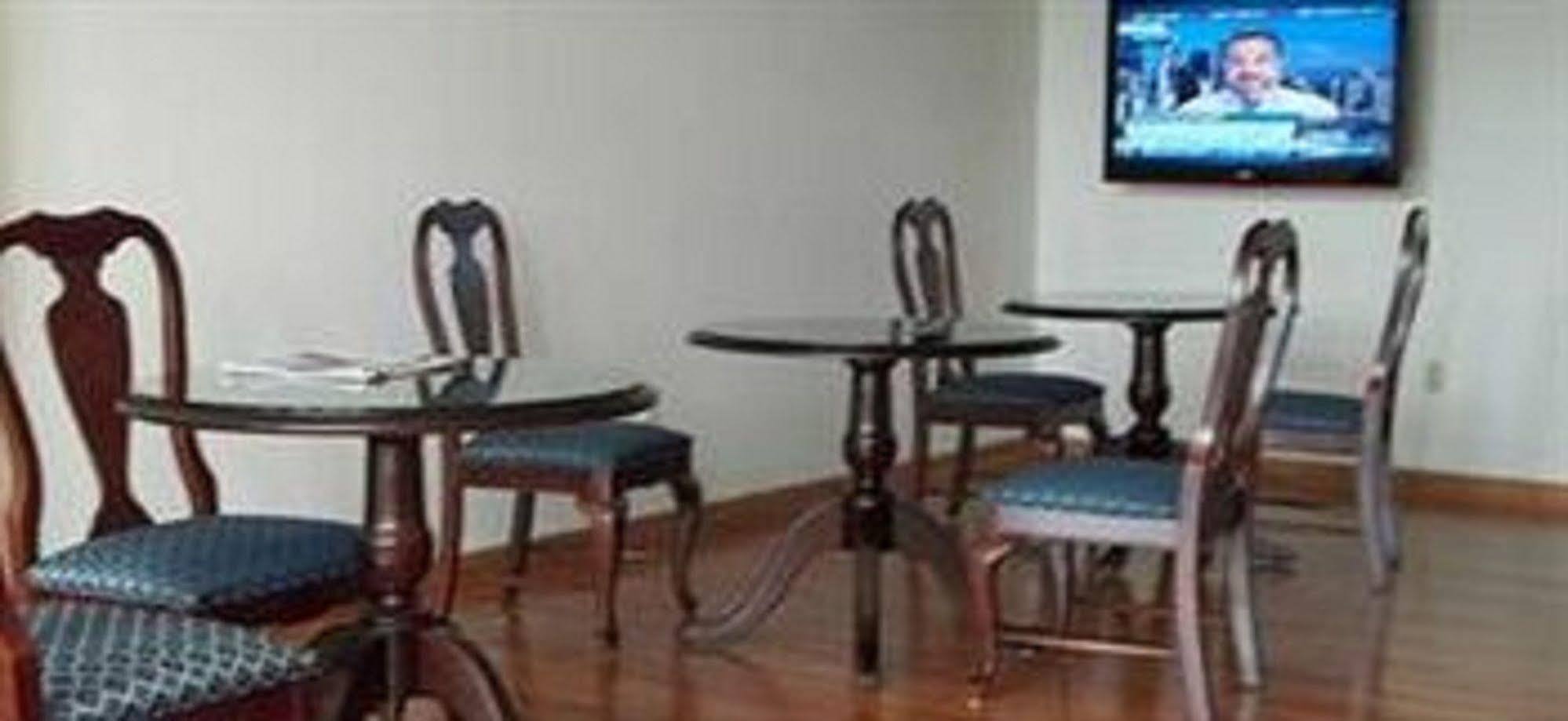 Sutton Inn Elkton Buitenkant foto